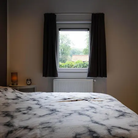 Luxe Vakantiechalet Met Royale Tuin Op De Veluwe Chalet Epe