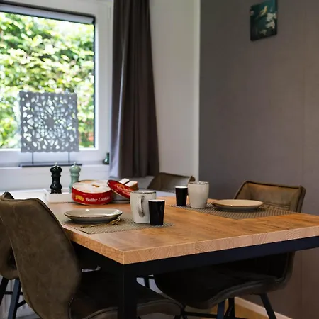 Luxe Vakantiechalet Met Royale Tuin Op De Veluwe Chalet *